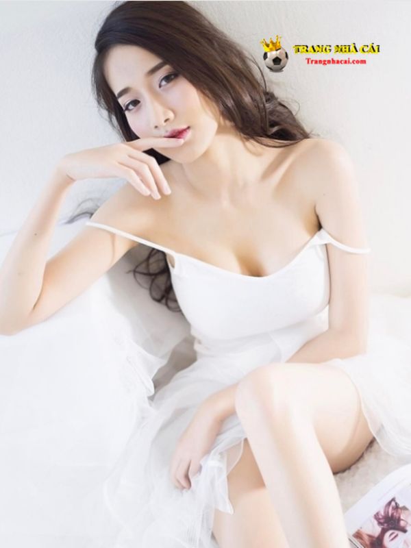 Những bức hình nóng bỏng, gợi cảm của Pichana Yoosuk 